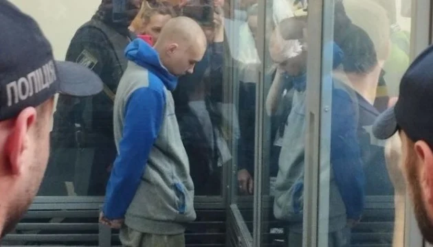 Soldado russo é condenado à prisão perpétua por crimes de guerra na Ucrânia