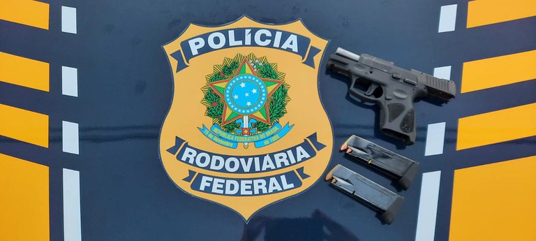 Em Parnaíba, homem é preso pelo crime de Porte Ilegal de Arma de Fogo e Munições