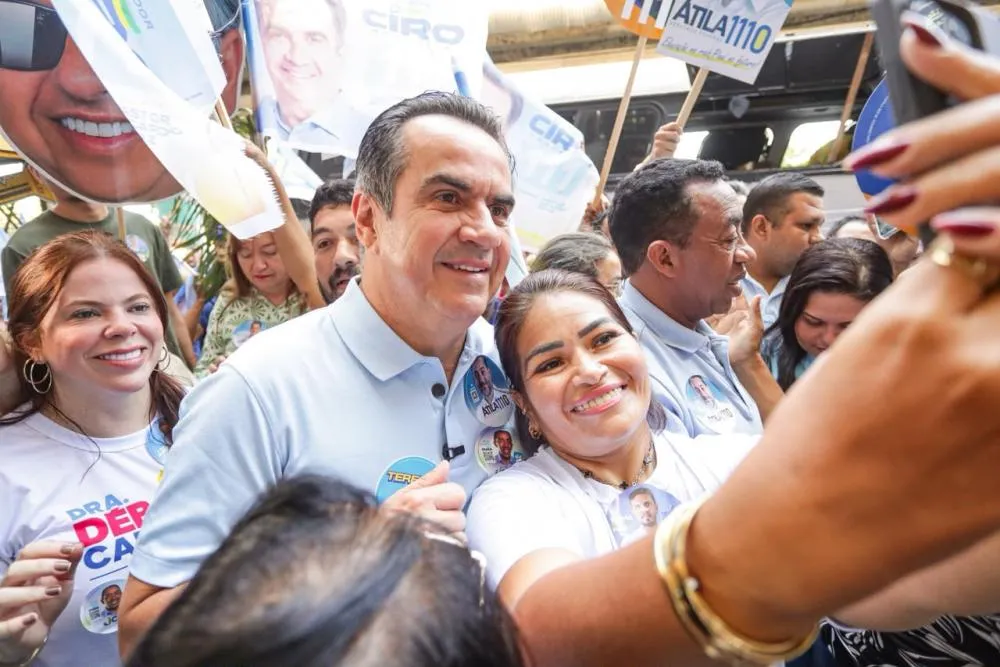 Ciro Nogueira percorre Shopping da Cidade com multidão e defende redução do ICMS e mais segurança para comerciantes do Centro de Teresina