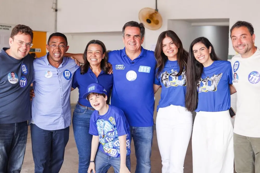 Ciro Nogueira vota ao lado da família e de Joel Rodrigues e declara: “Saio daqui com o sentimento de vitória”