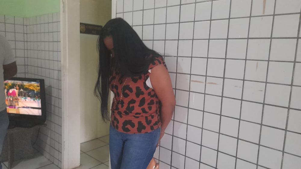 Mulher é presa em Teresina ao tentar comprar carro de R$ 300 mil usando documento falso